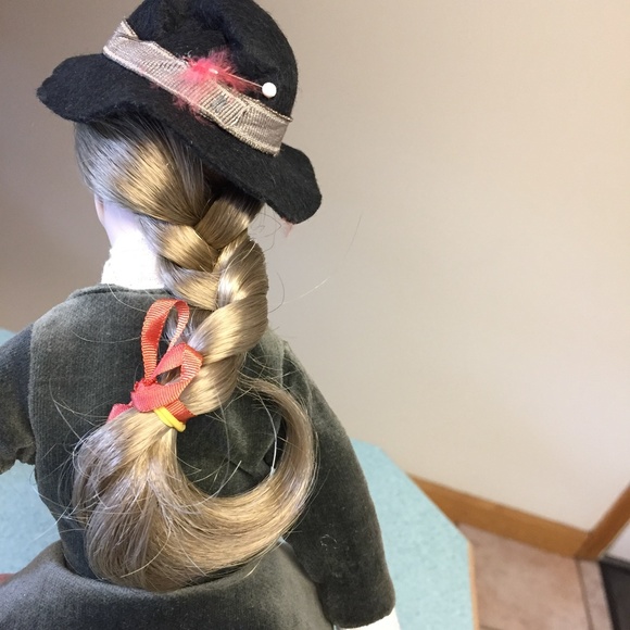 FRANKLIN  "CECILY OF VIRGINIA COLONY" 12" HEIRLOOM PORCELAIN BISQUE COLLECTIBLE - Picture 1 of 7